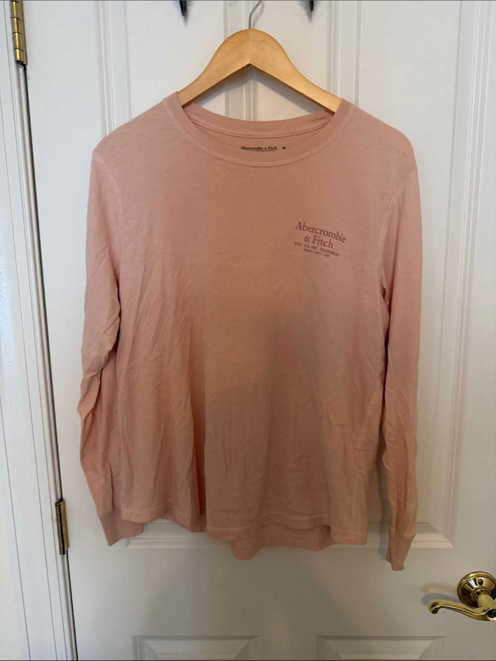 Abercrombie & Fitch Long Sleeve Tee - Blush Pink